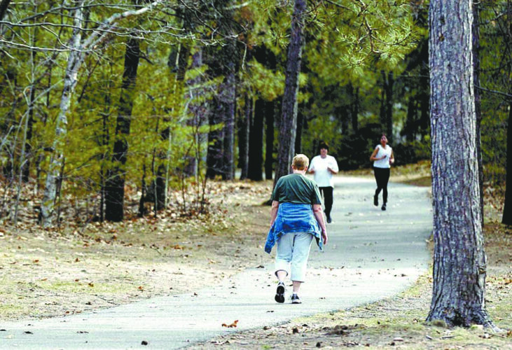Residents speak at Marquette City Commission meeting on camping, drug use, etc., along bike path